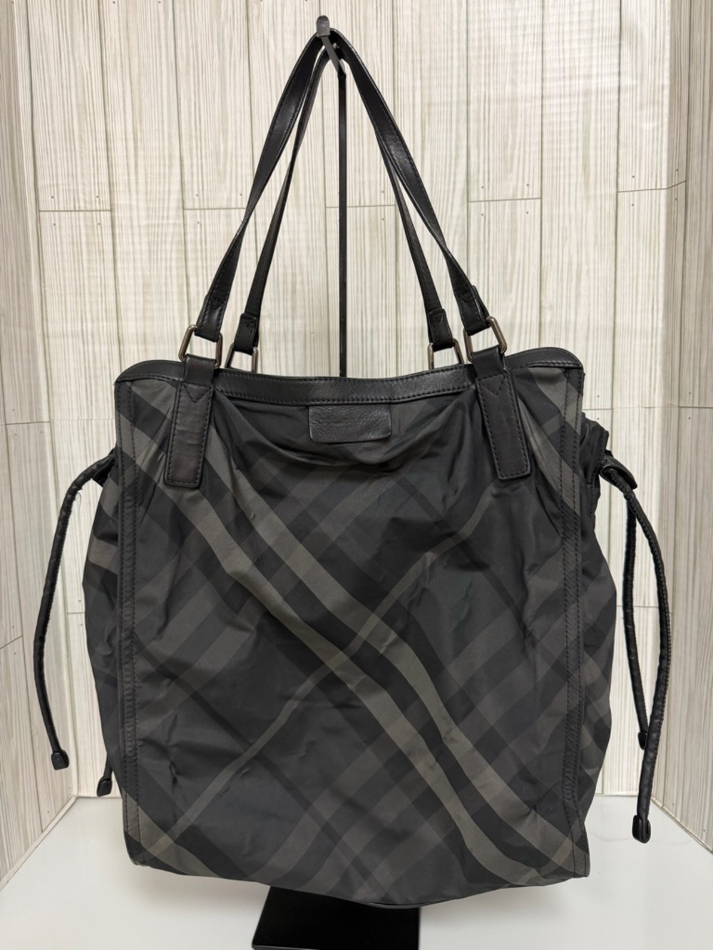 Burberry Black Nova Check Nylon Tote Bag Leather Trim Shoulder Bag Large - Picture 2 of 16